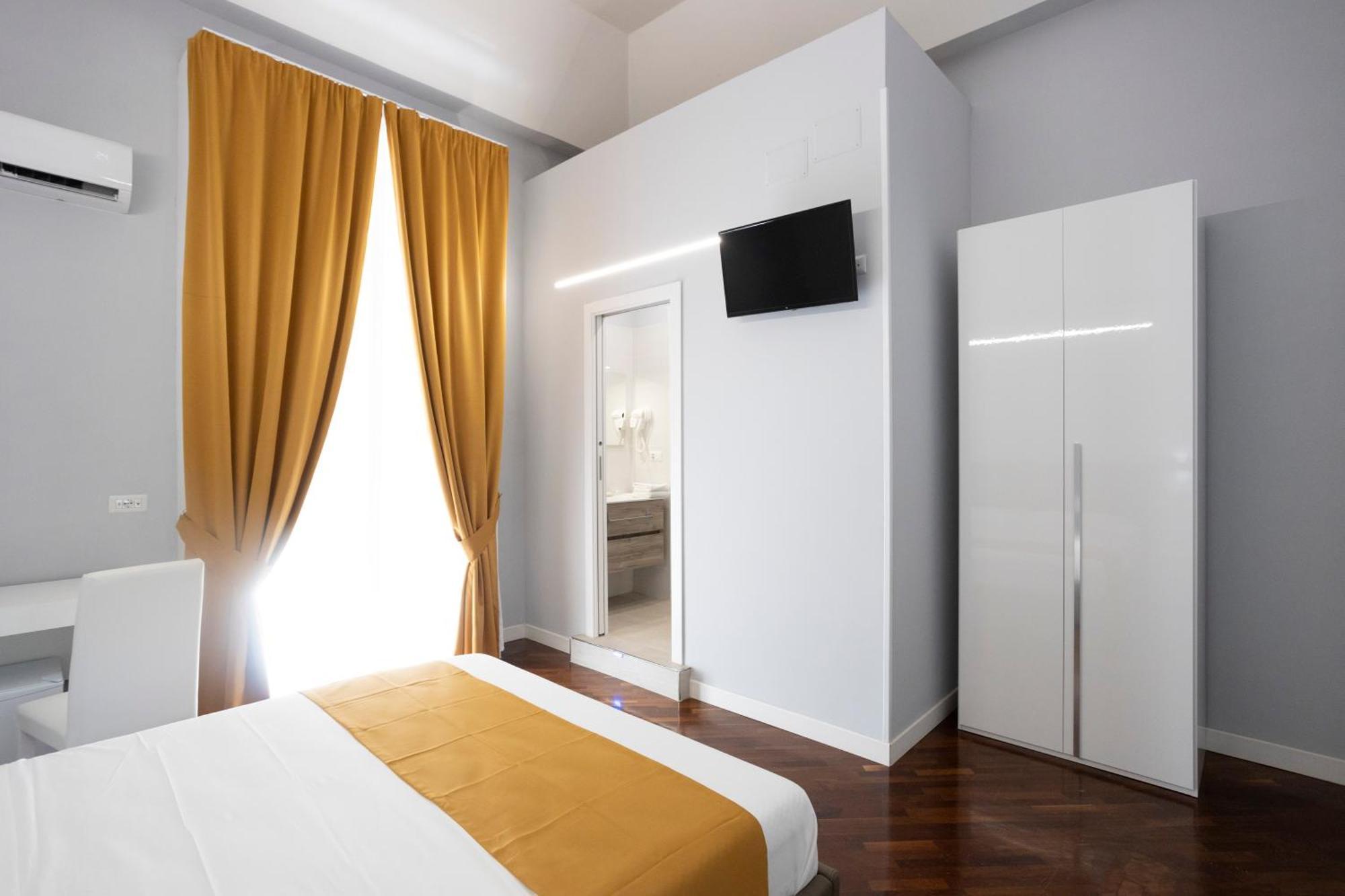 La Chambre Duomo Naples Exterior photo